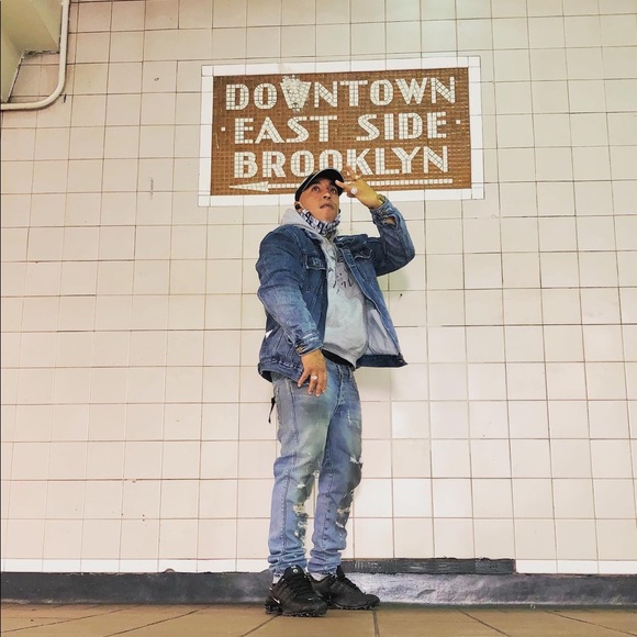 Meet your Posher, Monday - Picture 5 of 12